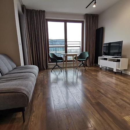 Nowoczesny Apartament Z Widokiem Apartment Varşovia Exterior foto