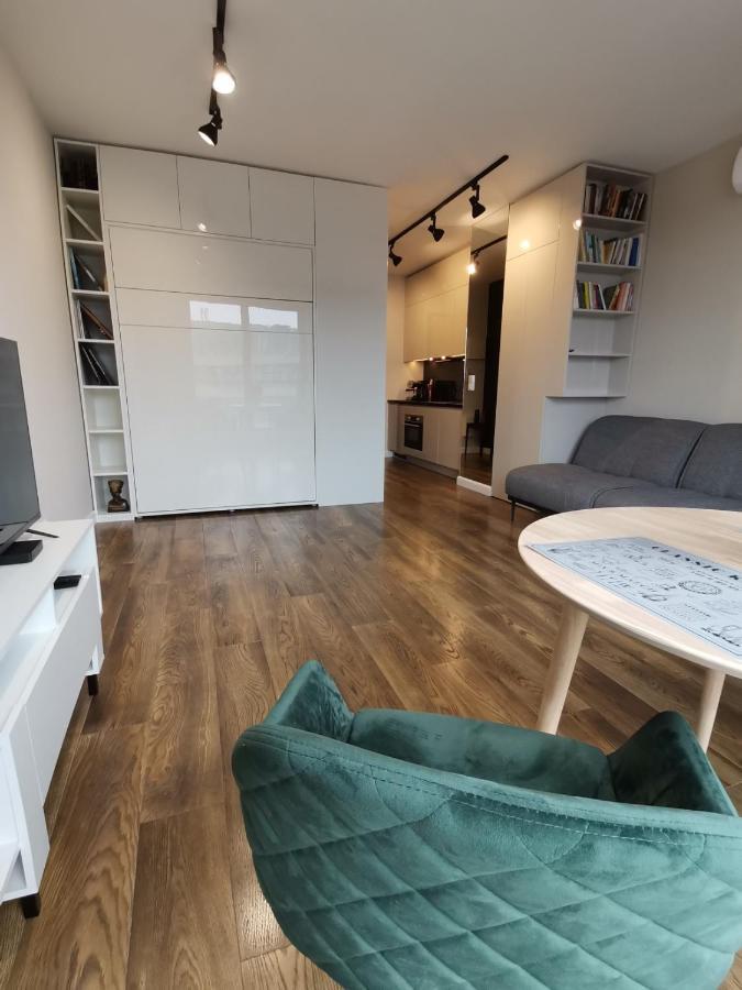Nowoczesny Apartament Z Widokiem Apartment Varşovia Exterior foto