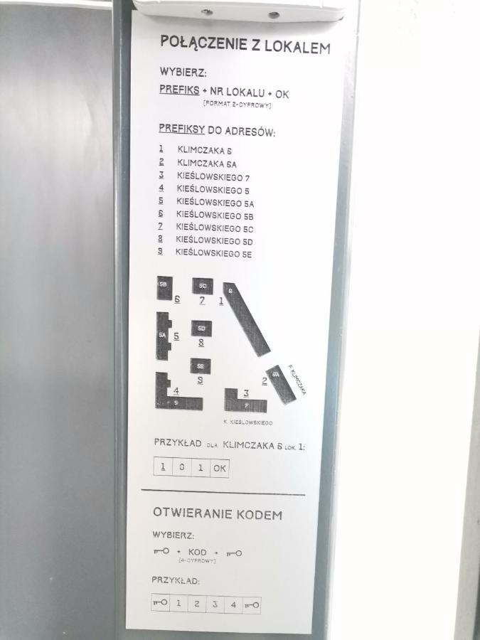 Nowoczesny Apartament Z Widokiem Apartment Varşovia Exterior foto