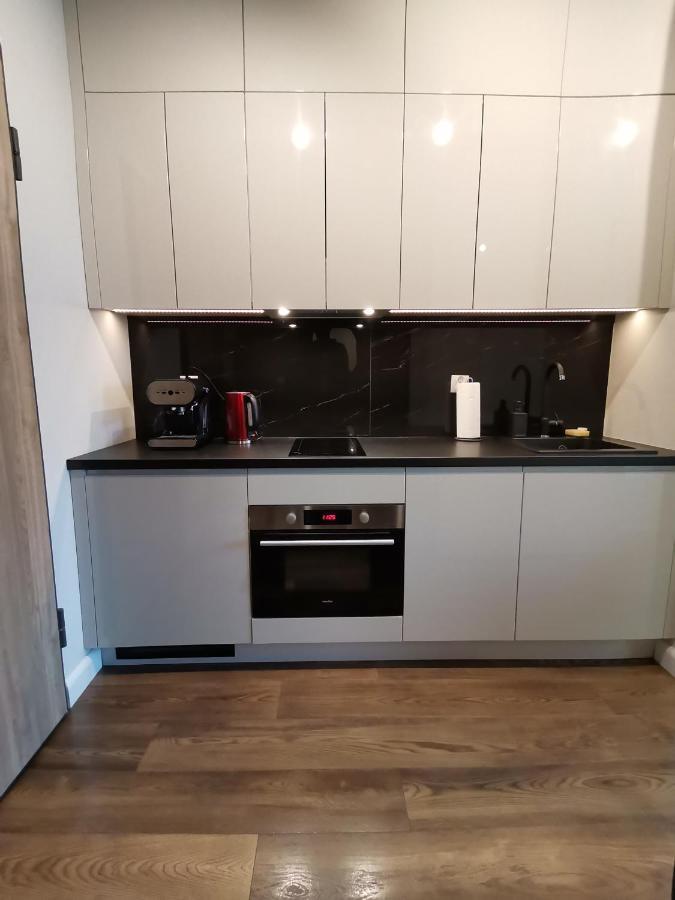 Nowoczesny Apartament Z Widokiem Apartment Varşovia Exterior foto