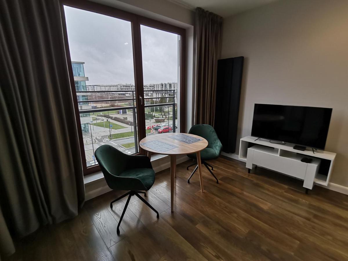 Nowoczesny Apartament Z Widokiem Apartment Varşovia Exterior foto